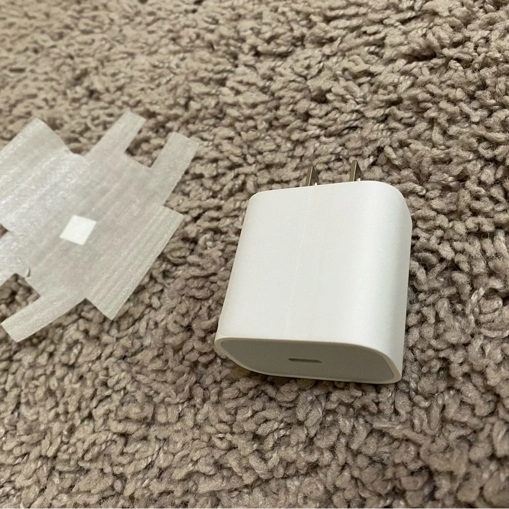 NEW Apple 20W USB‑C Power Adapter